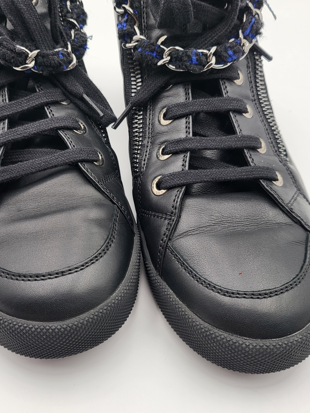 CHANEL LAMBSKIN LEATHER TWEED ZIPPED HI-TOP SNEAKERS 6.5. Authentic. - Picture 8 of 12